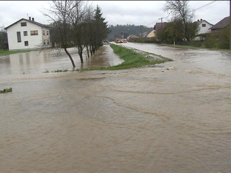 NAČELNIK ZLOJUTRO OBIŠAO UGROŽENA&nbsp;PODRUČJA