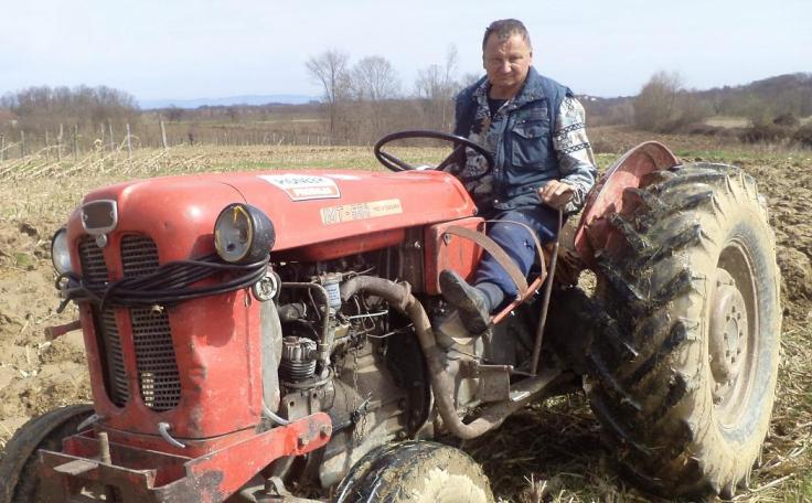 gradiska01-ilija-dakic-na-oranju