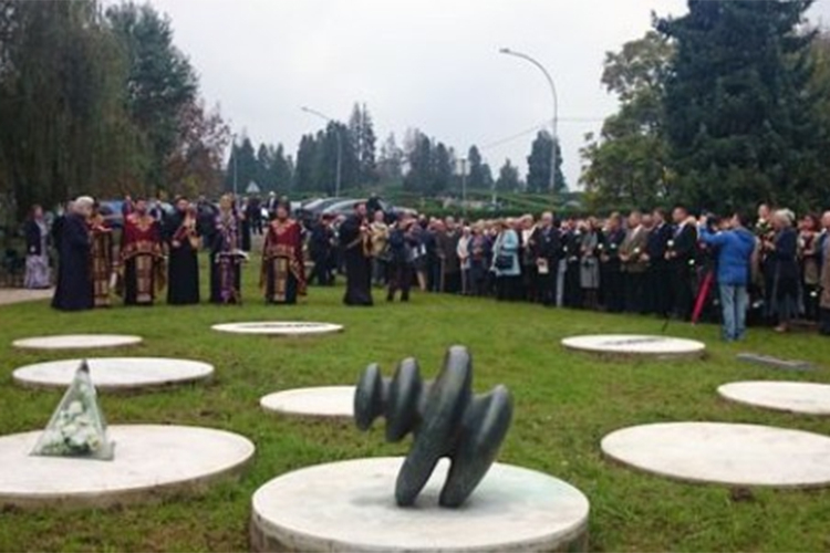 U Sisku služen parastos za 2.000 ubijene srpske djece sa&nbsp;Kozare