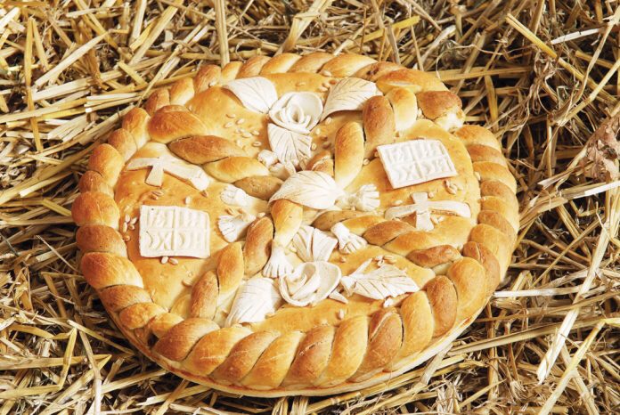 Božićna česnica: Kako da je napravite i ukrasite po starim&nbsp;običajima!